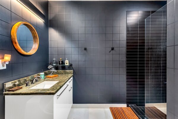 subway tiles bathroom