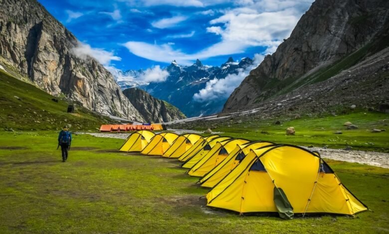 hampta pass trekking