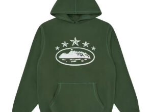 Corteiz-5-Starz-Alcatraz-Hoodie-in-Green-300x300